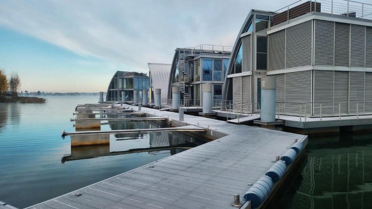 Schwimmendes Ferienhaus Sky Elsterheide Exterior foto